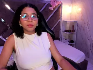 MilaHall's Live Sex Cam Show