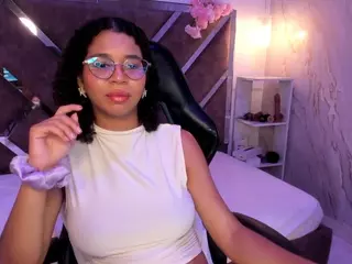 MilaHall's Live Sex Cam Show