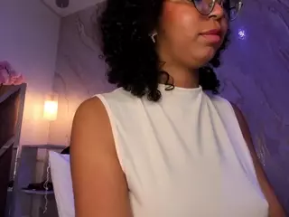 MilaHall's Live Sex Cam Show