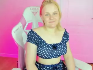 Monika-Winsor's Live Sex Cam Show