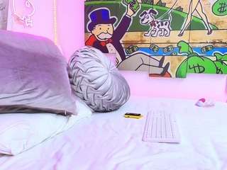 tattoo-baby-xxx Live Webcam on CamSoda