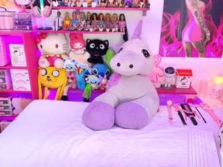 le modèle tattoo-baby-xxx est en webcam porno dans un show sur le site camsoda, il possède les tags suivants: anal,shaved,hot,lingerie,lush,multiple-orgasms,naked,ohmibod,oil,orgasm,skinny,anal-toys,smoking,strip,swallow,tattoos,teen-18,twerk,wet,young-adult