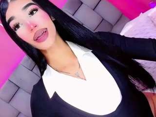 This model is live right now. keyspriincess