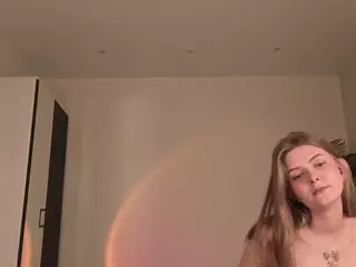 naomigirl's Live Sex Cam Show
