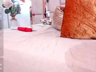 Mẫu này đang trực tiếp. karina-mason