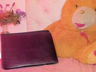 vayoleen Live Webcam on CamSoda