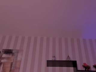 vayoleen's CamSoda show and profile