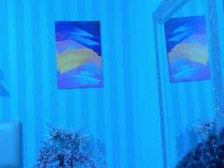 vayoleen's CamSoda show and profile