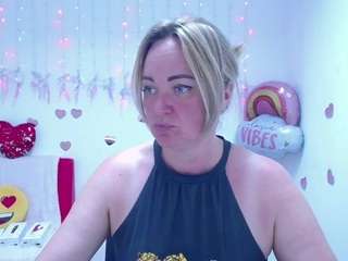snezhanarells's CamSoda show and profile