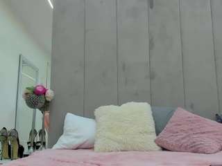 yanamiana Live Webcam on CamSoda