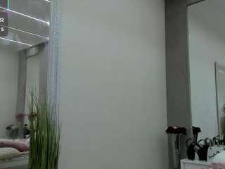  yanamiana chat room