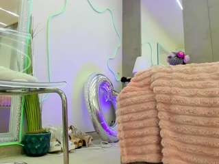 YanaMiana live webcam show