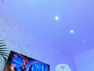 YanaMiana live cam preview