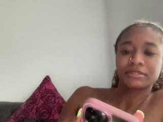 ilovesxge Live Webcam on CamSoda