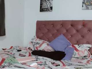  saritahoneyy chat room
