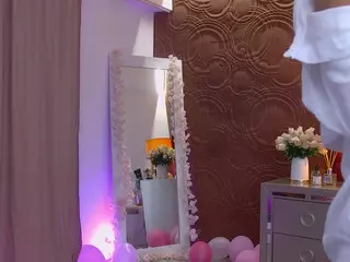 IrisMonn's Live Sex Cam Show