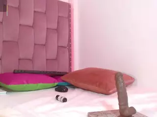 DAFNNEE-ROSS's Live Sex Cam Show