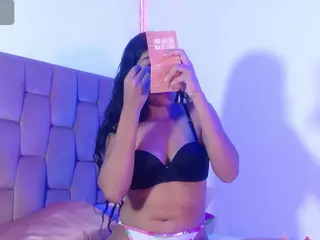 DAFNNEE-ROSS's Live Sex Cam Show