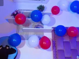 DAFNNEE-ROSS's Live Sex Cam Show