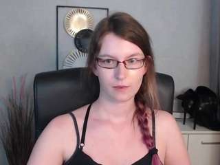 emmatease94 Live Webcam on CamSoda