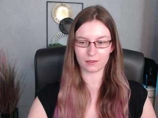 emmatease94 Live Webcam on CamSoda