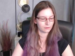 emmatease94 Live Webcam on CamSoda