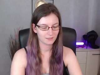 emmatease94 Live Webcam on CamSoda