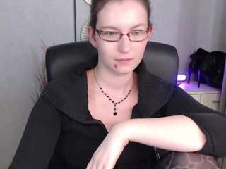 emmatease94 Live Webcam on CamSoda