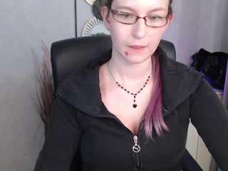 emmatease94 Live Webcam on CamSoda