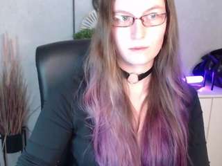 Check out a amazing night with the captivating Emmatease94 ready for naughty fun emmatease94 from CamSoda