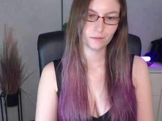 emmatease94 Live Webcam on CamSoda