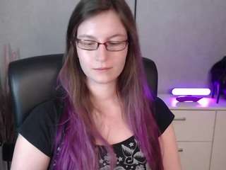 emmatease94 Live Webcam on CamSoda