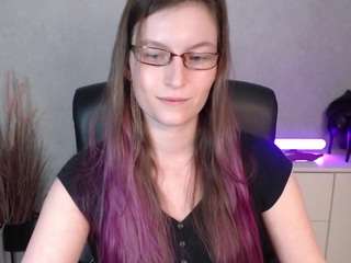 emmatease94 Live Webcam on CamSoda