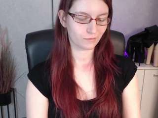 emmatease94's CamSoda show and profile