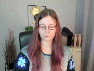 emmatease94's CamSoda show and profile