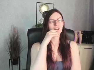 emmatease94 Live Webcam on CamSoda