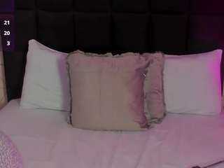 jadde13 Live Webcam on CamSoda