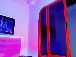 vanessa-hilttom's CamSoda show and profile