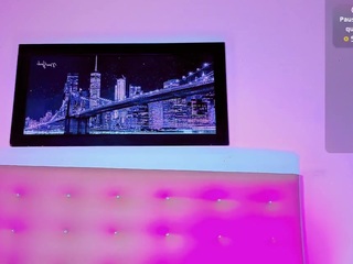 vanessa-hilttom Live Webcam on CamSoda