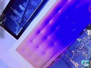 vanessa-hilttom webcam