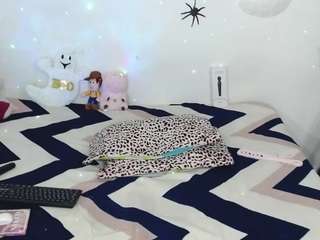 zoe-n - Live HD Webcam