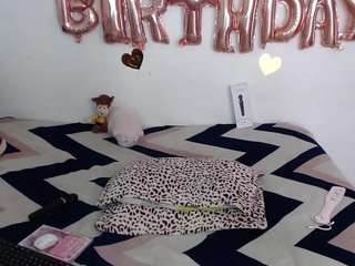 zoe-n Live Webcam on CamSoda