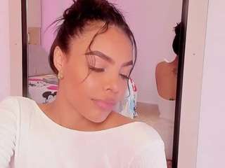  blackandwhiite chat room