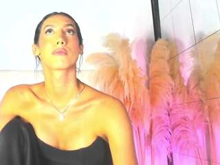 estefag111 Live Webcam on CamSoda