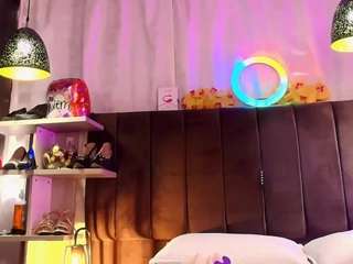 girlamada Live Webcam on CamSoda