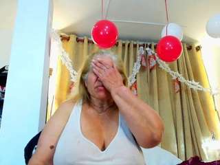 girlamada Live Webcam on CamSoda