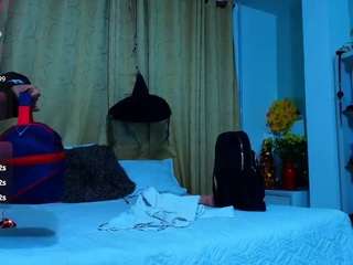 girlamada webcam