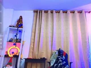 girlamada Live Webcam on CamSoda