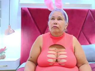 GirlAmada live cam preview
