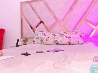 Live cam show with Mariana Santos